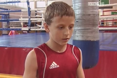 13-летний сургутянин завоевал серебро на первенстве Европы по боксу  