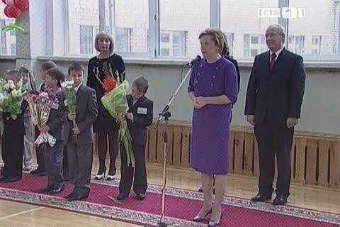Наталья Комарова поздравила школьников с 1 сентября