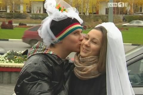 Невесты Сургута организовали флеш-моб в преддверии открытия Дворца торжеств