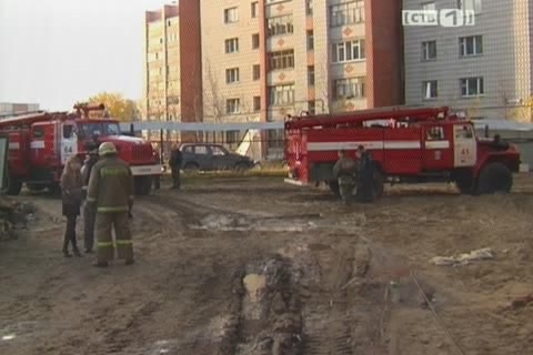 В Сургуте горел строящийся магазин на улице Ленина