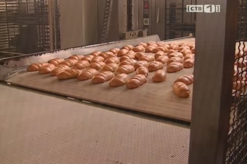 Сургутские депутаты посетили хлебозавод