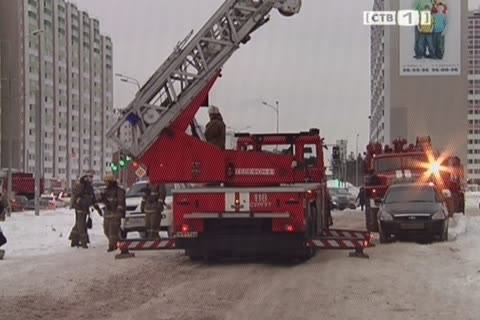 В Сургуте тушили пожар в многоэтажке