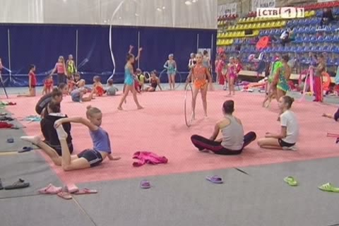 Югорские гимнастки показали свое мастерство