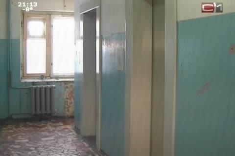 Более 20 сургутян стали заложниками обесточенных лифтов