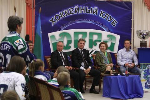 В Ханты-Мансийске состоялась презентация Кубка чемпионов мира по хоккею 2012 года