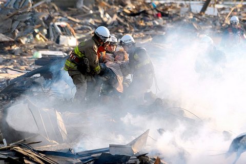 Сегодня в Японии почтили память погибших при землетрясении