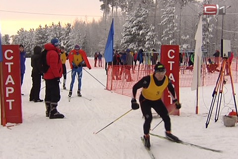 Сургутские лыжники открыли зимний сезон