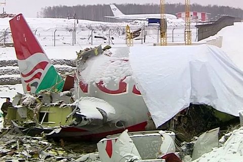 Разбор обломков разбившегося Ту-204 отложен 