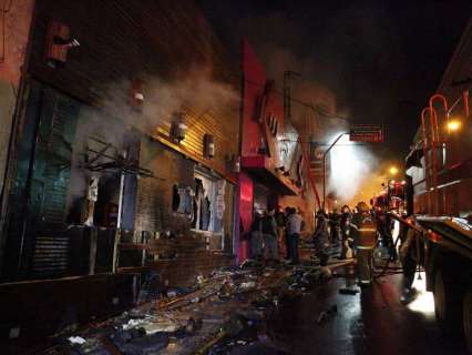Пожар в бразильском ночном клубе унес жизни более 240 человек, россиян среди жертв нет