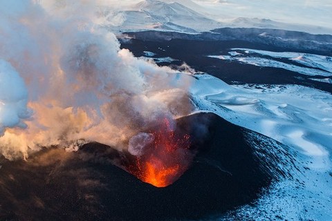 Красочную 3D-панораму извержения четырех камчатских вулканов создали россияне