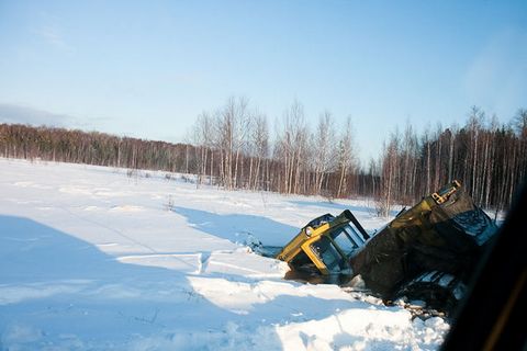 В Березовском районе в болоте утонул тракторист c «Кировцем»