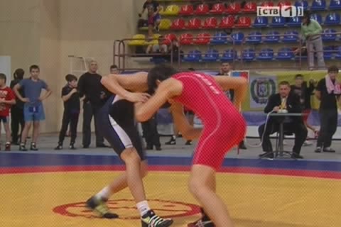В Сургуте разыграют 16 путевок на финал России по греко-римской борьбе