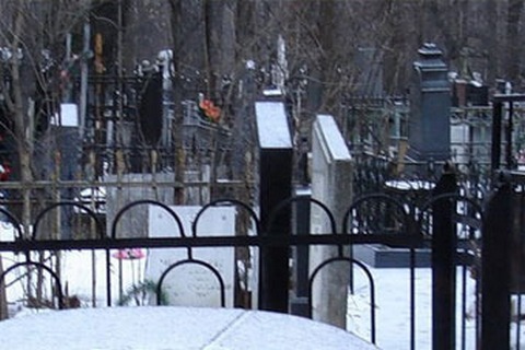 В Ханты-Мансийске требуется охранник могил. Оклад - 64 тысячи рублей