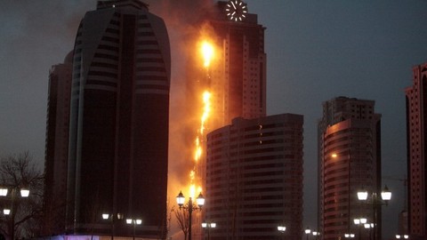 Пожар в грозненском небоскребе потушен. Жертв нет  