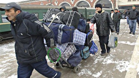 РПЦ выступила за терпимость к мигрантам и помощь в их адаптации