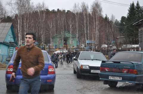 Названа причина утренней драки возле здания ФМС в Ханты-Мансийске