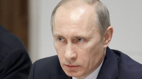 Путин просит не осуждать парламентариев, отказавшихся от законотворчества ради бизнеса