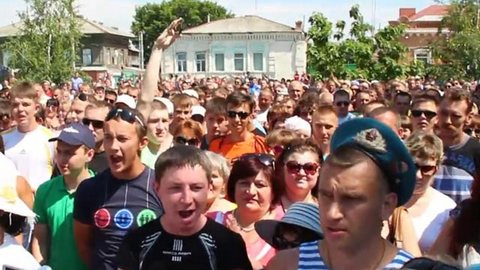 В Саратовской области вновь прошел стихийный митинг против засилия чеченцев