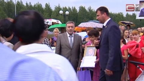 В Нефтеюганске прошел массовый митинг из-за смерти ребенка 