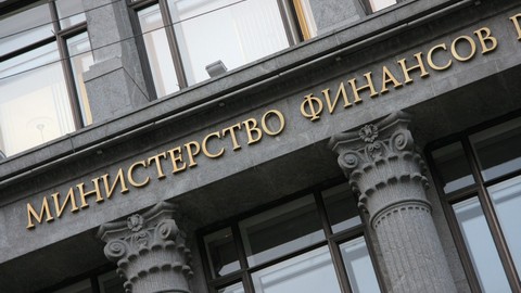 Россия затягивает пояс: экономить будут на маткапитале, пенсиях и чиновниках