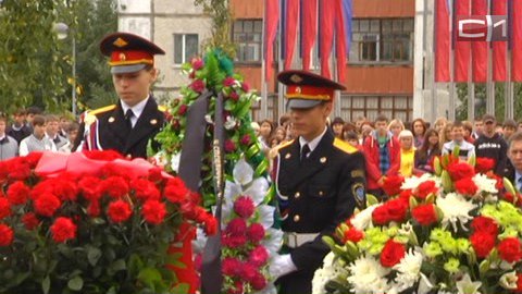 Сегодня в России вспоминают погибших при теракте в Беслане