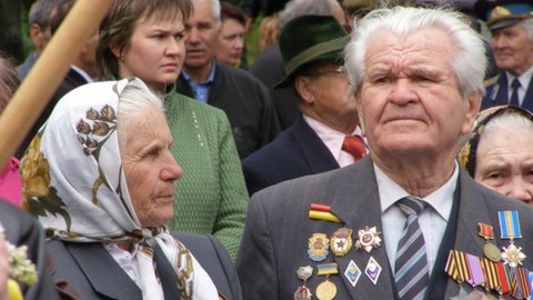 Ко Дню рождения округа югорские пенсионеры получат по тысяче рублей 