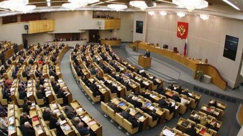 Депутатам Госдумы повысят зарплату до 400 тысяч рублей