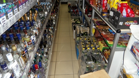 В Югорске и Пыть-Яхе полиция конфисковала более тонны контрафактного алкоголя