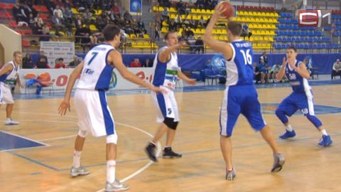 Сургутские баскетболисты одержали победу над московским «Динамо»