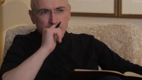 Ходорковский дал в Берлине первое интервью на воле. Сайт The New Times рухнул сразу после анонса