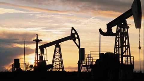 Россиян «успокоили»: еще лет 10 объемы добычи нефти не уменьшатся. Но и не вырастут