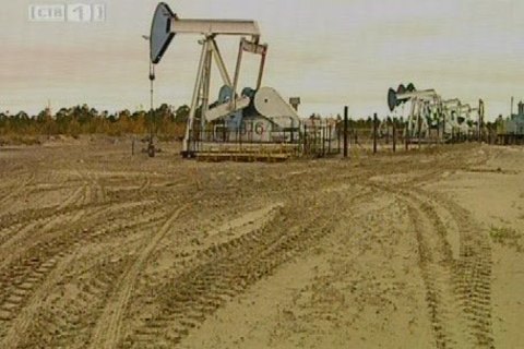 Суточная добыча нефти в округе приблизилась к показателям прошлого года