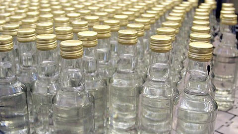 Ученые еще раз «открыли» влияние водки на смертность в России