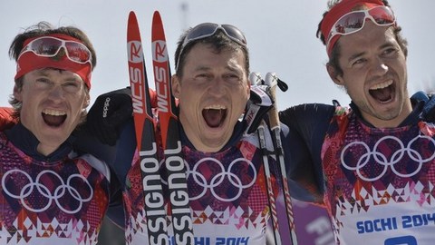 Нас не догонят! Александр Легков – олимпийский чемпион в лыжном масс-старте. Россия – лидер в командном зачете
