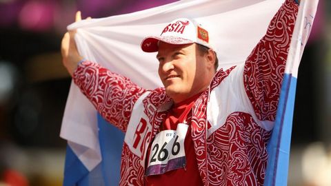 Югорский атлет Алексей Ашапатов стал факелоносцем паралимпийского огня в Сочи