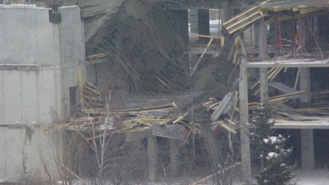 Из-за чего произошло обрушение в строящемся здании «Газпром переработки»? Новая версия