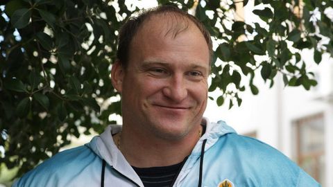 Алексей Ашапатов вручил награды лучшим спортсменам Сургутского ЗСК