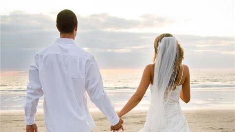 Определить брак как «союз между мужчиной и женщиной» хотят на уровне Конституции РФ