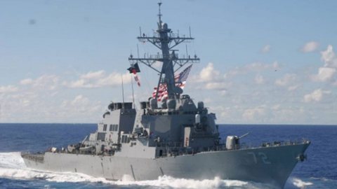 В Черное море вошел эсминец ВМС США. На подходе французские корабли