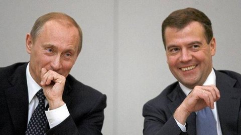 Всем бы так! Путин увеличил зарплату себе и Медведеву почти втрое