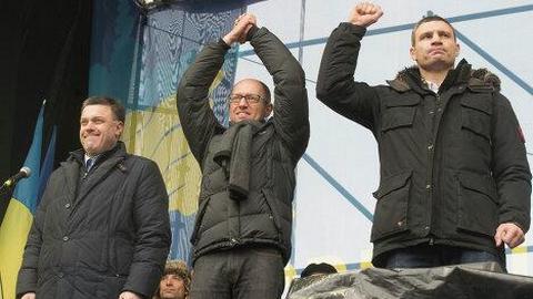 В Славянске запретили партии Тимошенко, Кличко и Тягнибока