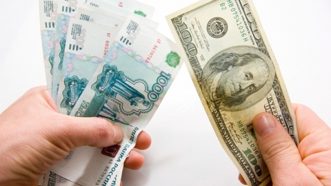 В недрах Госдумы готовится ответ на санкции США: ограничить использование долларов внутри страны