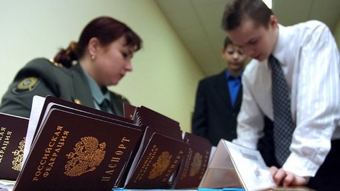 Дешевле признаться. Сокрытие двойного гражданства россиянам обойдется в 200 тысяч рублей