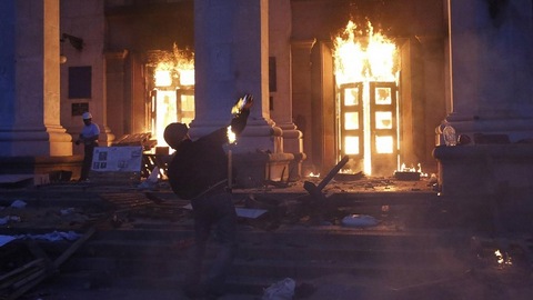 В одесском Доме профсоюзов, где заживо сгорели люди, украинские следователи нашли хлороформ