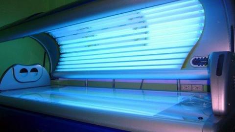 Ультрафиолетовые лампы в соляриях могут попасть в перечень канцерогенов