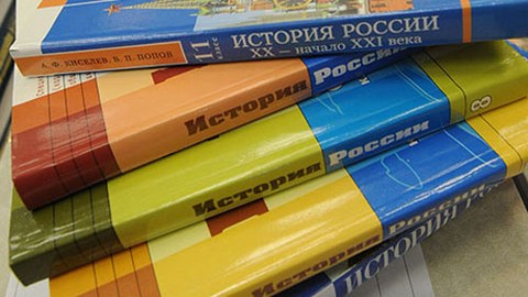 Учебники истории России будут снова переписаны: добавят главы о Крыме и Севастополе