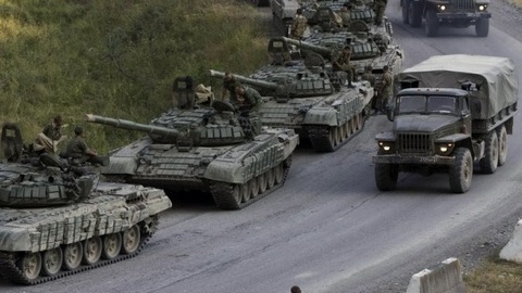 Россия усиливает войска на границе с Украиной после несбывшихся обещаний Порошенко