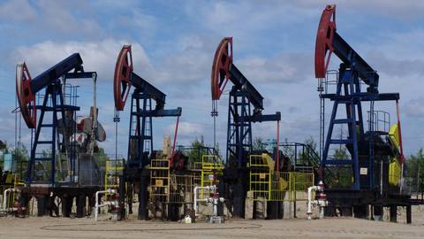 Минфин предупреждает: доходы от продажи нефти будут падать