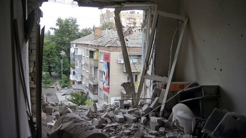 На Украине предлагают экскурсии на войну: посмотреть разрушенные на востоке страны города и села