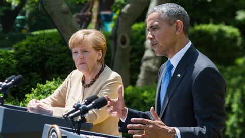Обама и Меркель хотят ввести новые санкции против России